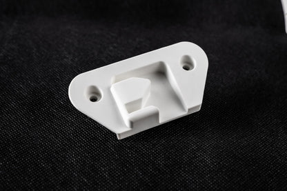 VELUX Schließblech unten für GPU Dachfenster – Baureihe V22 ab 2013, silbernes Typenschild (FK06–UK10)